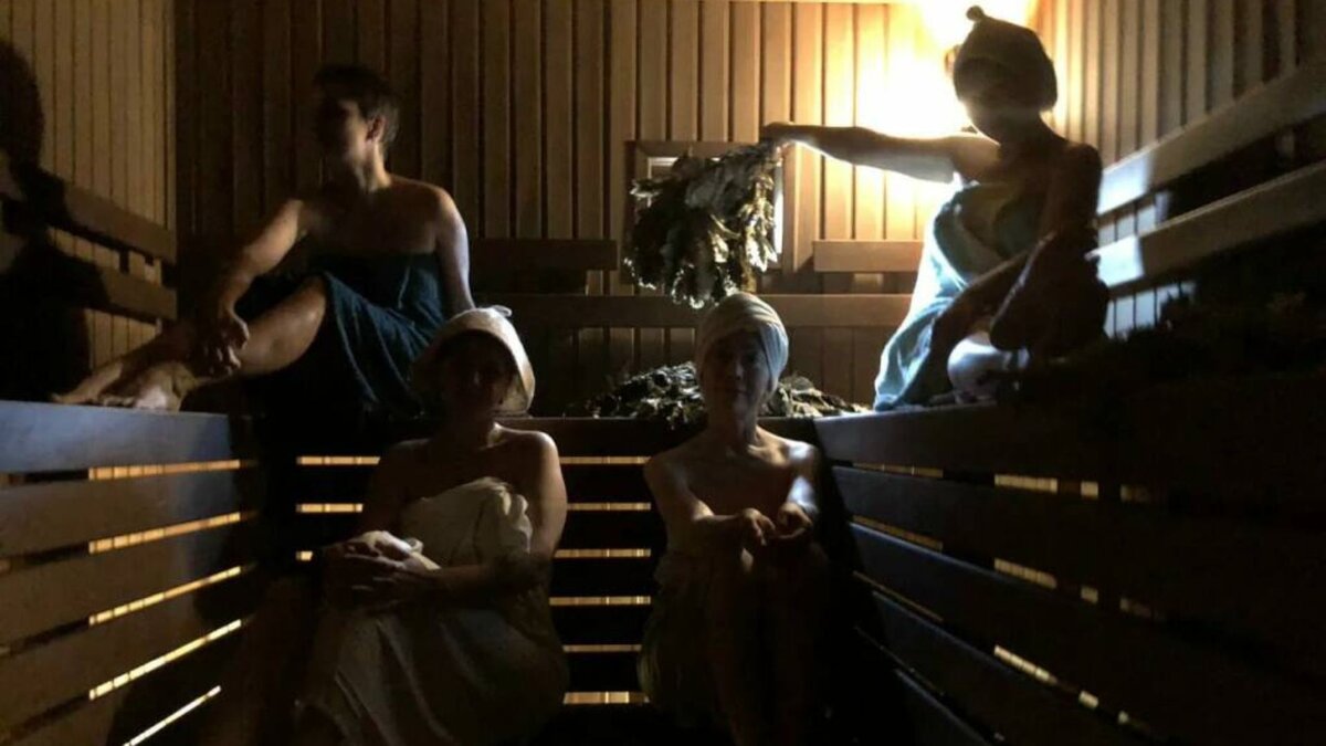 Баня - сама по себе полезное мероприятие, а если ещё и веничек взять правильный или травушки нужные, тогда она поможет со многими задачами здоровья справиться