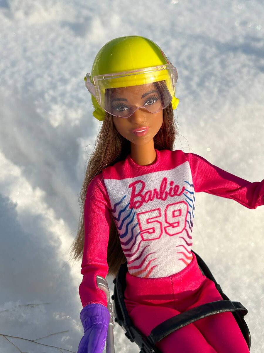 На следующем кадре будет заметен след от очков шлема