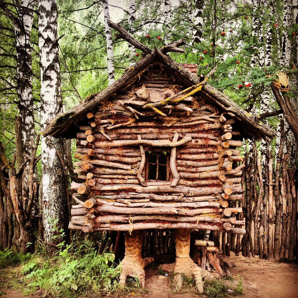 Избушка на курьих ножках