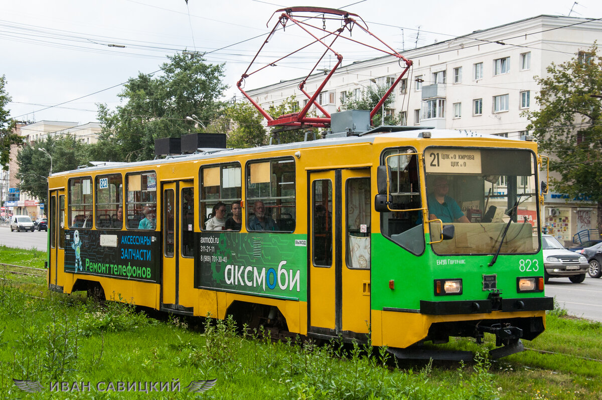 71-402, первый серийный трамвай Уралтрансмаша