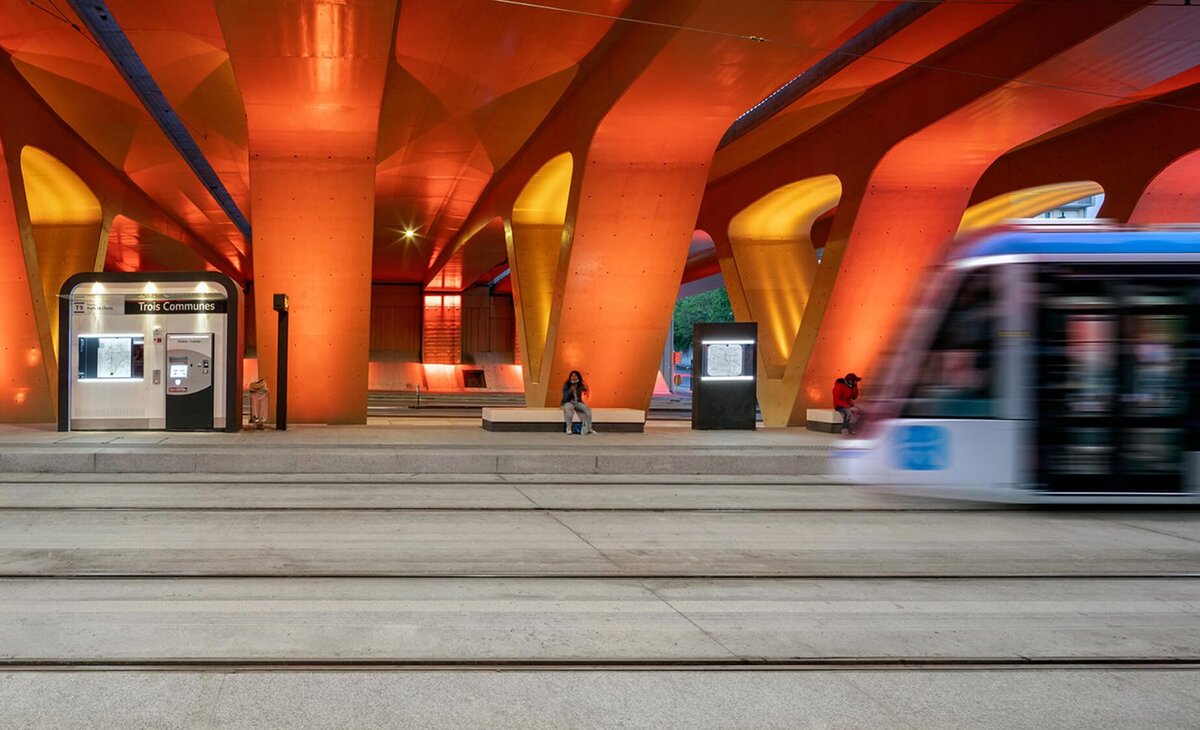 Освещение станции трамвайной линии ПАРИЖ-ОРЛИ, проект бюро CONCEPTO