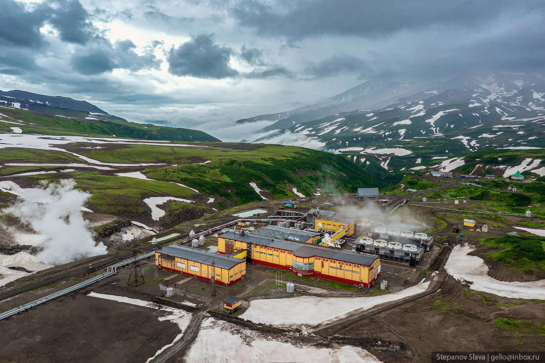 Геотермальная электростанция на камчатке. Мутновская ГЕОЭС Камчатка. Мутновская геотермальная электростанция. Паужетская ГЕОЭС.