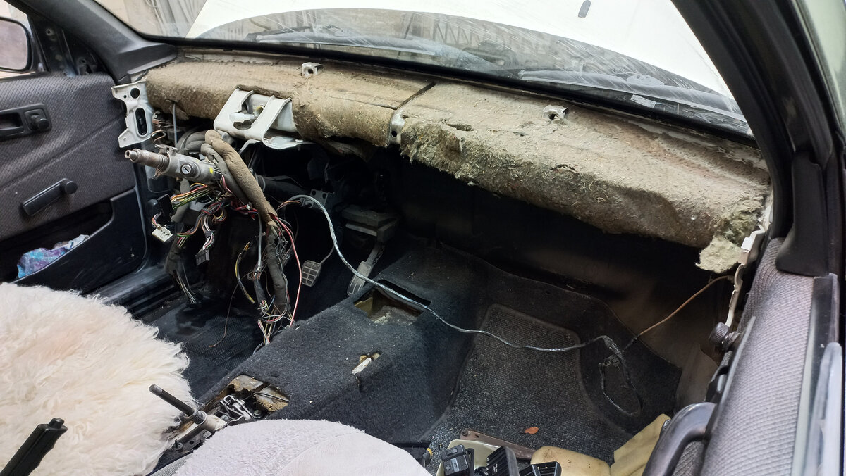 Опять пришлось разбирать полмашины