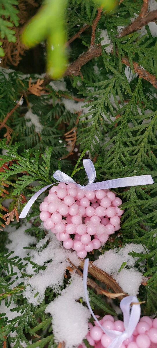 Украшение из бусин. 