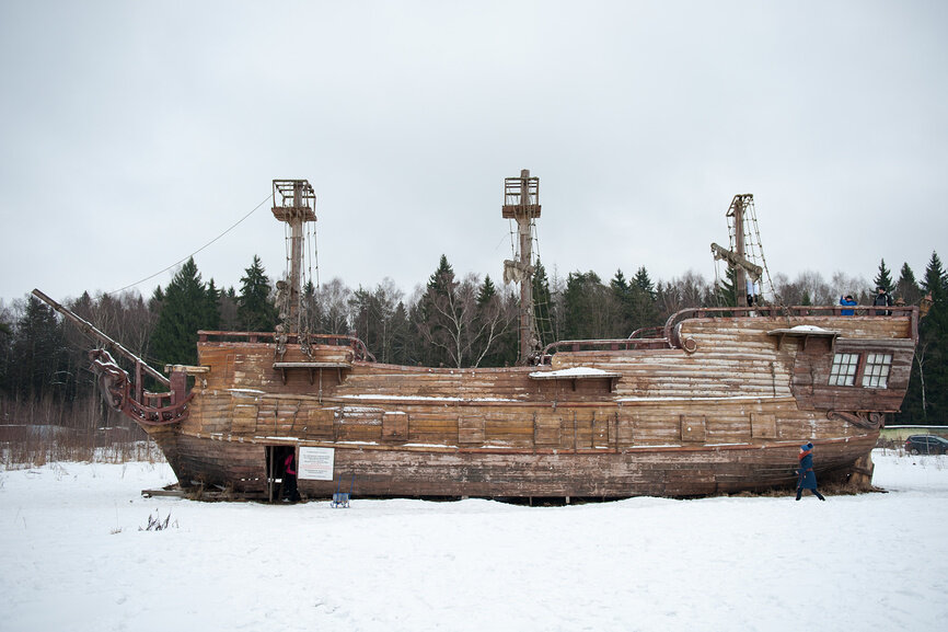 Декорации парусного корабля в Подмосковье © Александр Овчинников / Фотобанк Лори