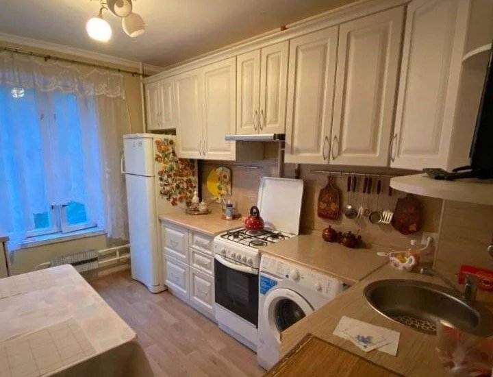 Насколько квартиры на окраинах Москвы дешевле, чем в центре? Считаем на ...