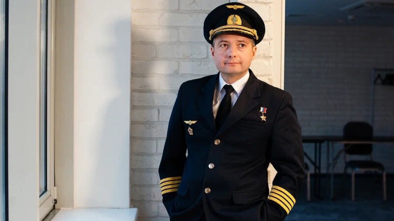    ​Легендарный летчик Дамир Юсупов побывал в Урае и Нягани