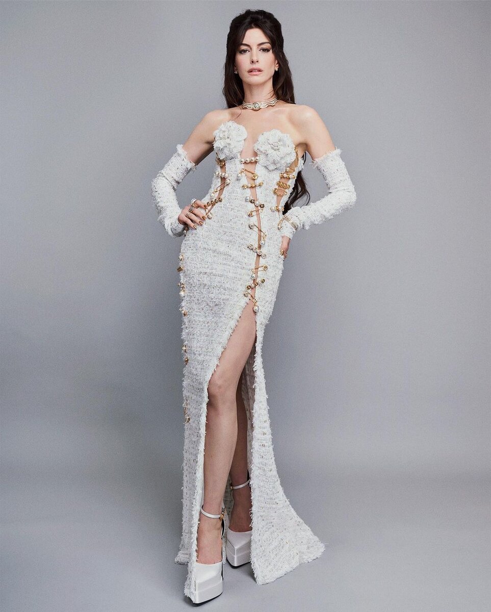 Стандарты красоты часто меняются и бывают очень противоречивы, но длинные ноги — бессменный атрибут женской привлекательности.-14