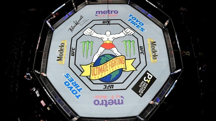     Октагон UFC Gettyimages.ru Josh Hedges / Contributor