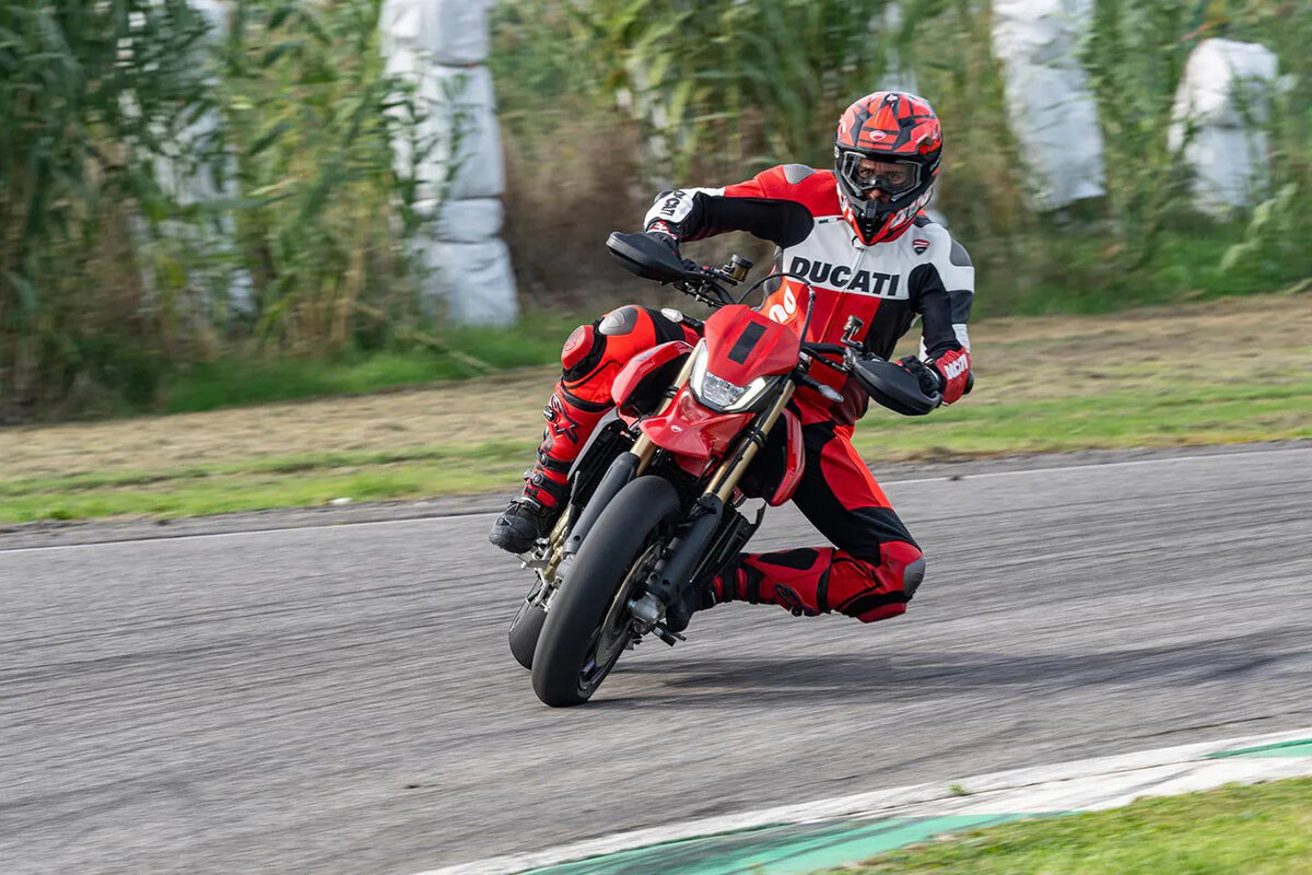 Ducati Hypermotard 2015