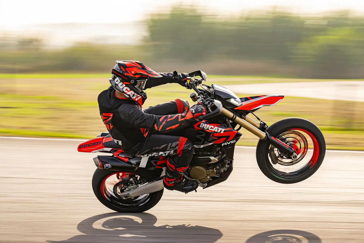 Ducati Hypermotard 2015