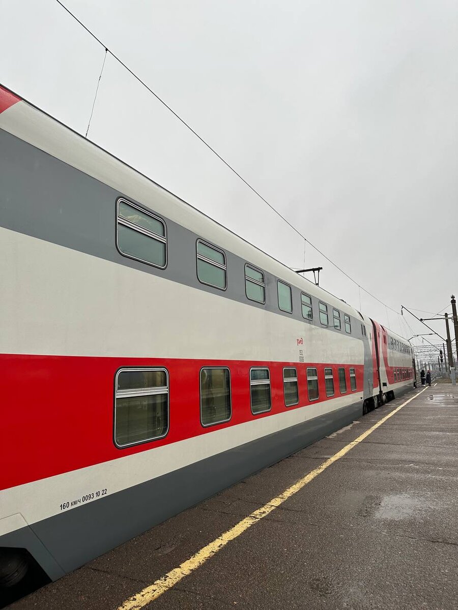 Поездка в двухэтажном поезде обещала быть комфортной