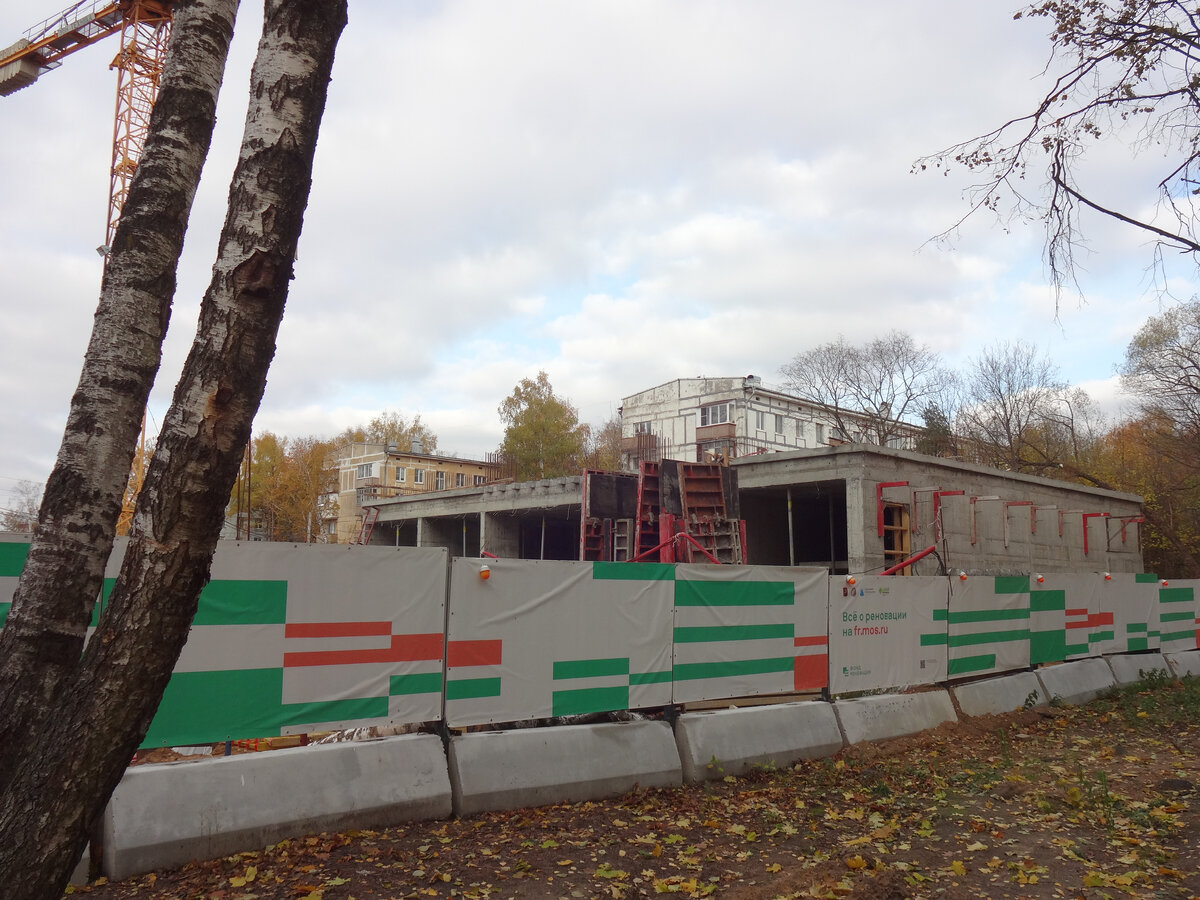 Строительство новых домов по реновации на улице Маршала Чуйкова, дом 9. Фото автора