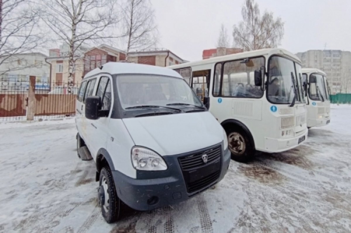    В Коми поступили первые три пассажирских автобуса для Ижмы и Усть-Цильмы