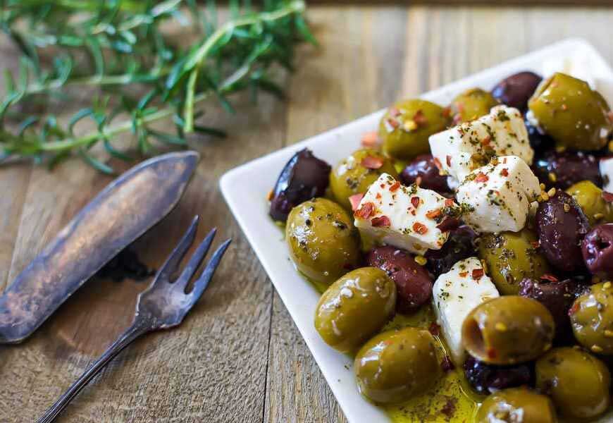 Запеченные оливки. Кабачки сыр Фета авокадо яйца соль. Feta Minoas Farm.