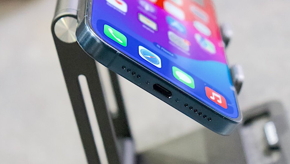    iPhone 15