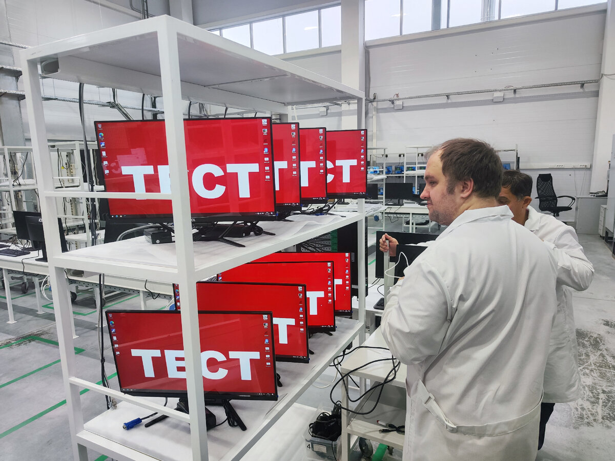 Компания ICL показала, как испытывает на прочность компьютеры и ноутбуки