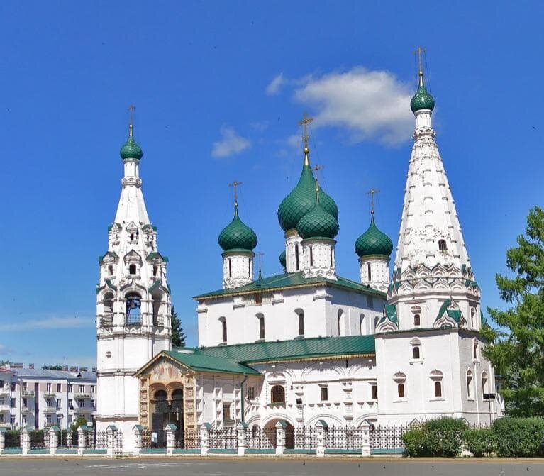 Название достопримечательностей города ярославль. Ярославль достромичательности. Церковь Ильи пророка Ярославль фото. Достопримечат Ярославль. Главная достопримечательность города Ярославль.