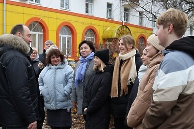    Глава городского округа Ступино проверил результат реконструкции тротуара ©