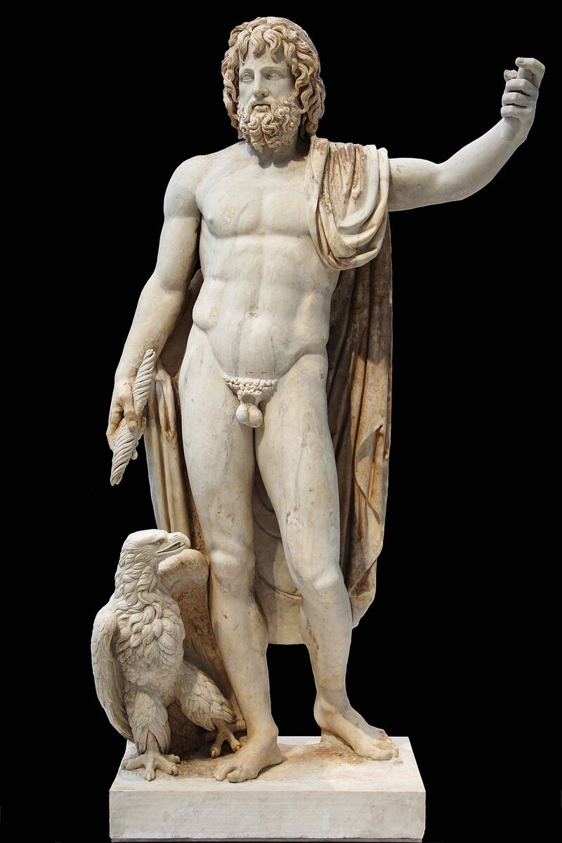 Античная статуя бога Юпитера