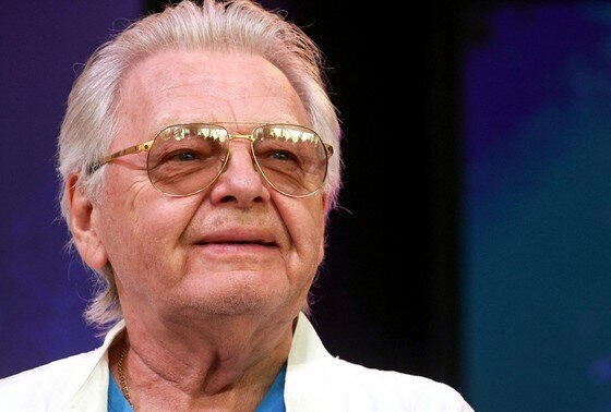    Юрий Антонов