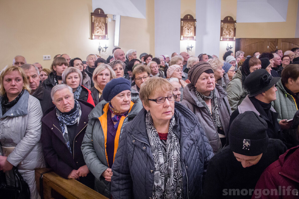 Архиепископ Иосиф Станевский возглавил в Сморгони святую Мессу в память об  умершем священнике Здислове Ведере | Сморгонь LIFE | Дзен