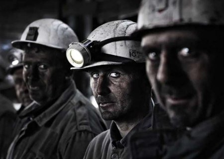    Шахтёрам ДНР обещают отдать долги по зарплате за май–сентябрь. О голодающих сотрудниках «Воды Донбасса» власти пока молчат