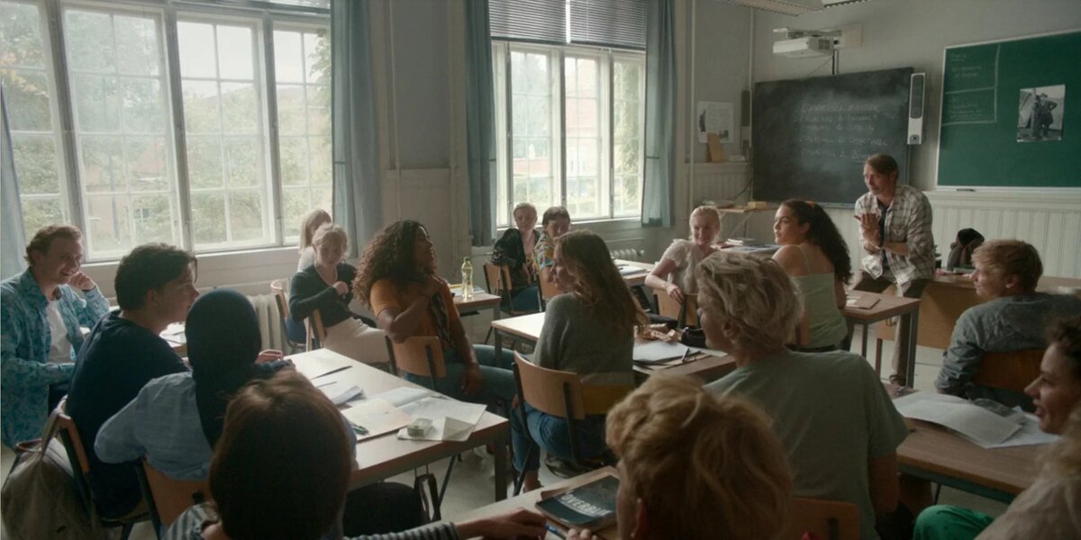 Кадр из фильма "Ещё по одной" (2020)