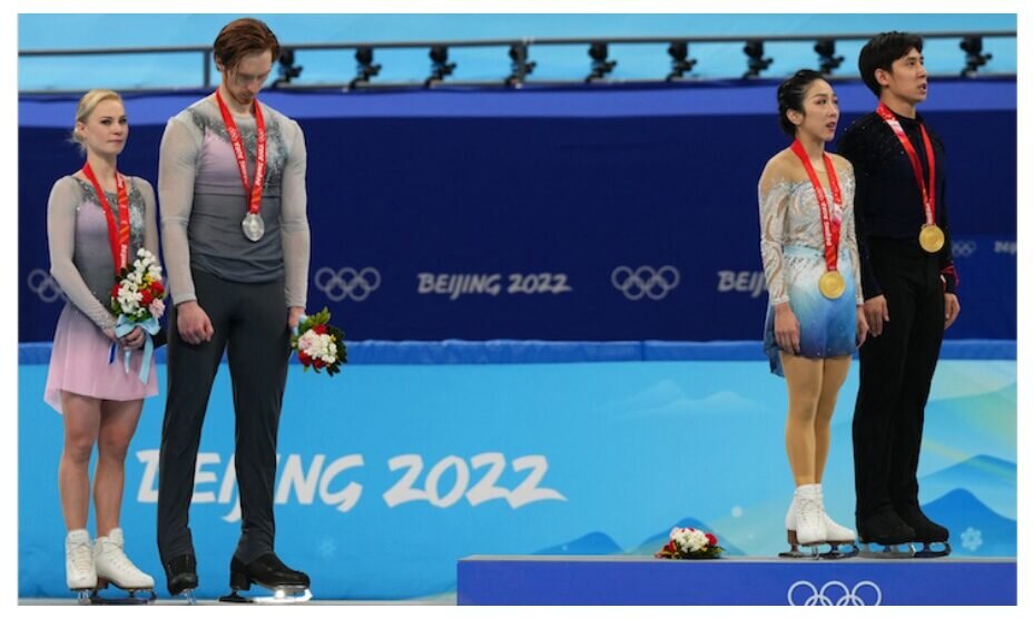    Тарасова и Морозов стали вторыми в парном катании на Олимпиаде в Пекине. Фото: Reuters