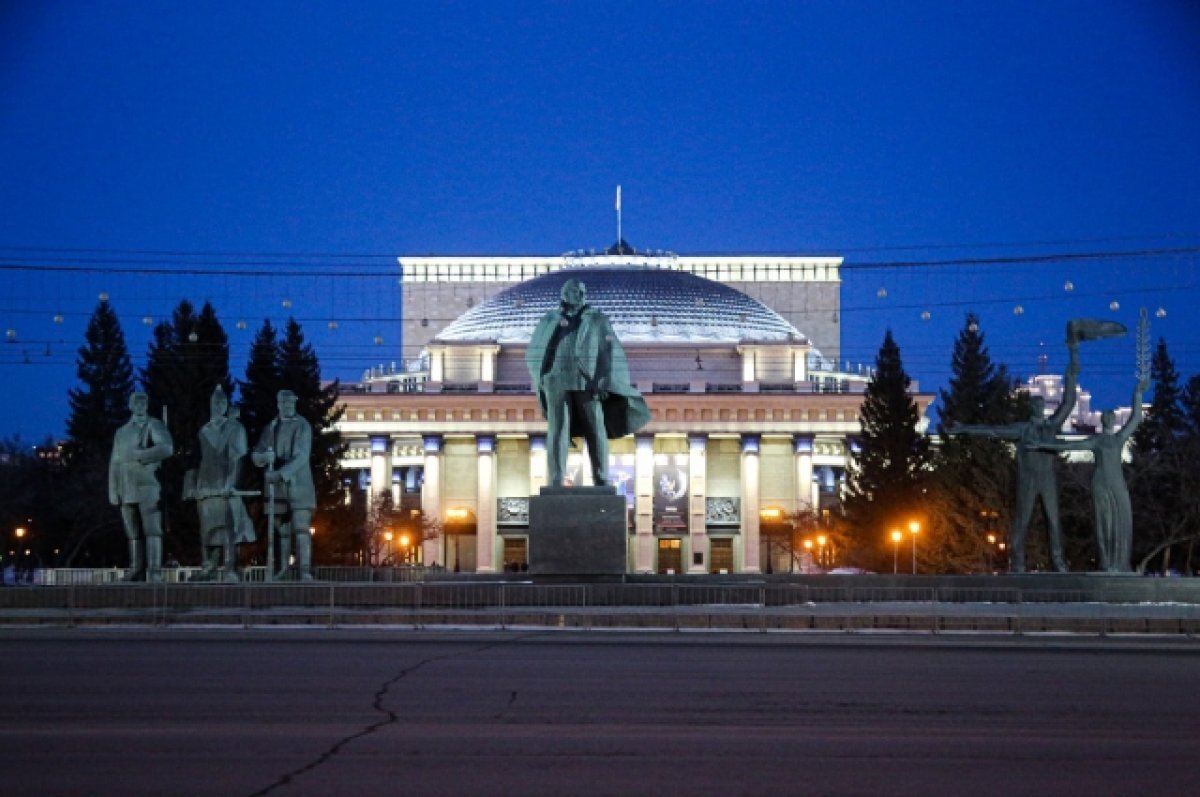    Сотрудники ФСБ проведут штурм оперного театра в Новосибирске