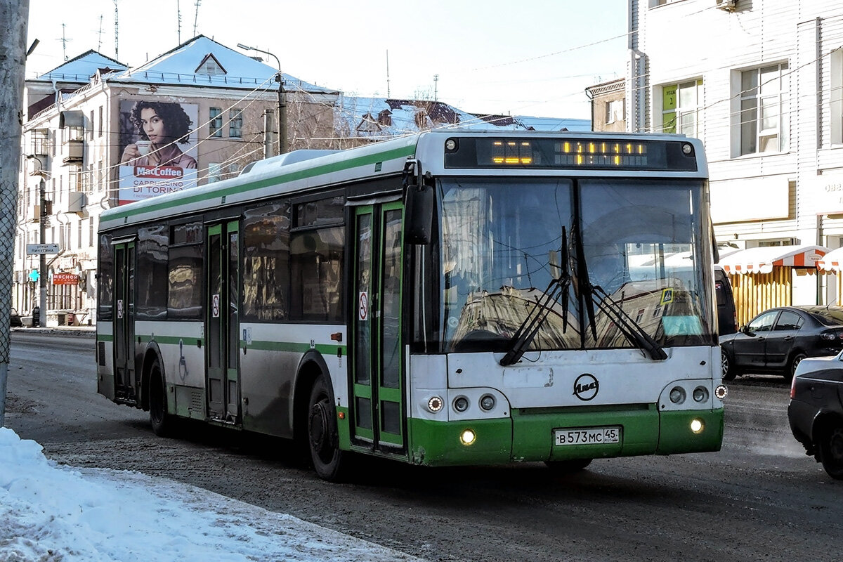 На городском маршруте № 323 «Швейная фирма (ул. Карла Маркса) — пос. ТЭЦ». Автор фото: Fedor45. Источник — fotobus.msk.ru