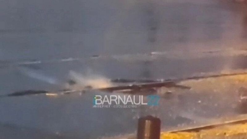     Барнаульцы жалуются на искрящиеся рельсы. Barnaul 22