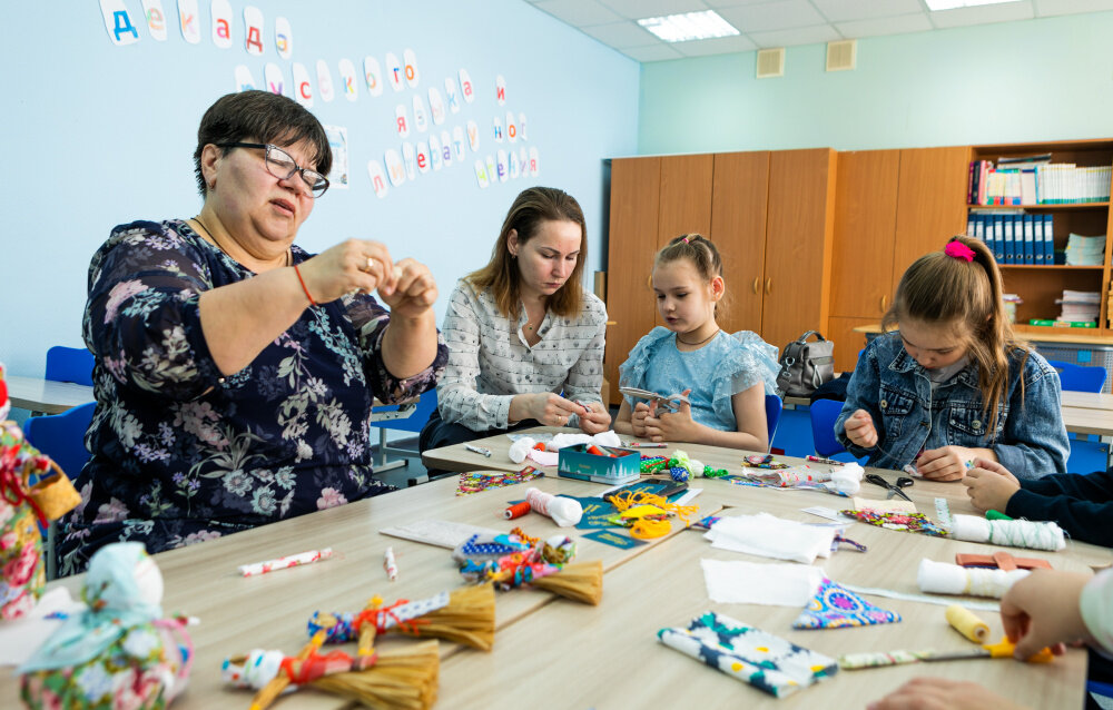    Школьники Сургутского района могут бесплатно отправиться на каникулы в теплые регионы