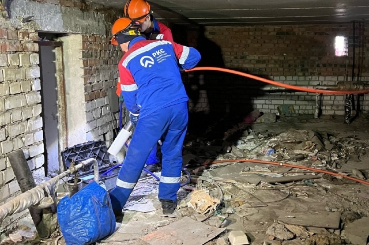    В Самаре начали перекрывать канализацию у должников за коммуналку