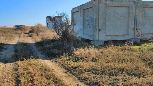 Заброшенный дачный поселок в Астраханской степи