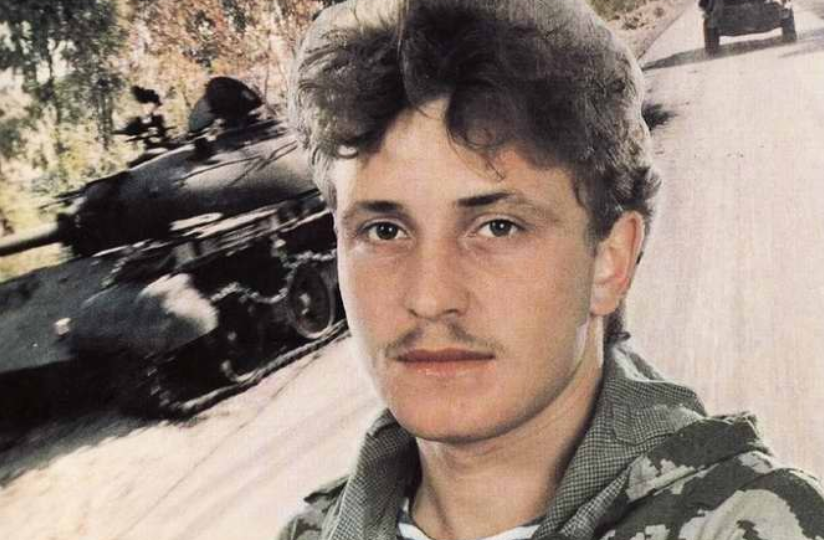 Подрывался на танке 5 раз, уничтожил засаду врага, спас товарищей: Подвиг Сергея Игольченко