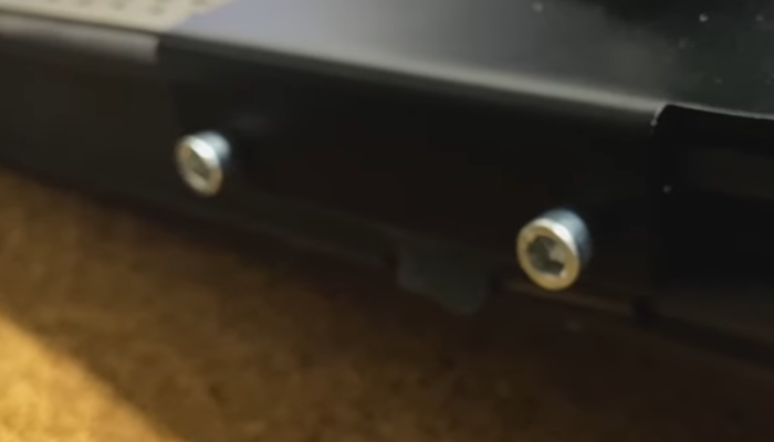 Фото 6. Закрученные винты