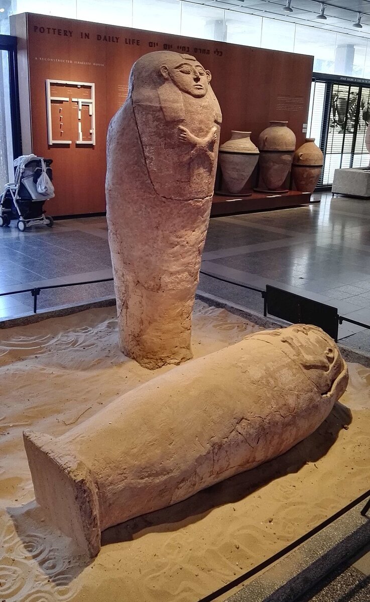 Саркофаги филистимлян. Изображение из открытых источников Яндекса