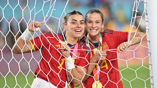    Чемпионки мира в составе сборной Испании Миса Родригес и Лайя Кодина. Global Look Press