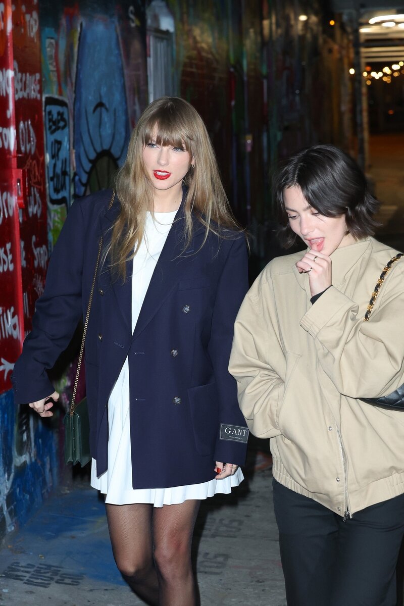    Тейлор СвифтLegion-Media