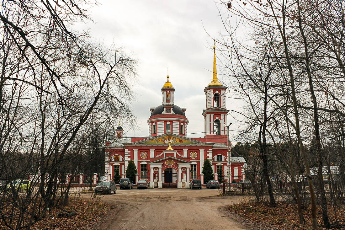 Дворянское озеро образцово. Усадьба здехово щелковский район. Найдено в щелковском районе. Поселок огудневского лесничества. Медвежьи озёра московская область щелковский.