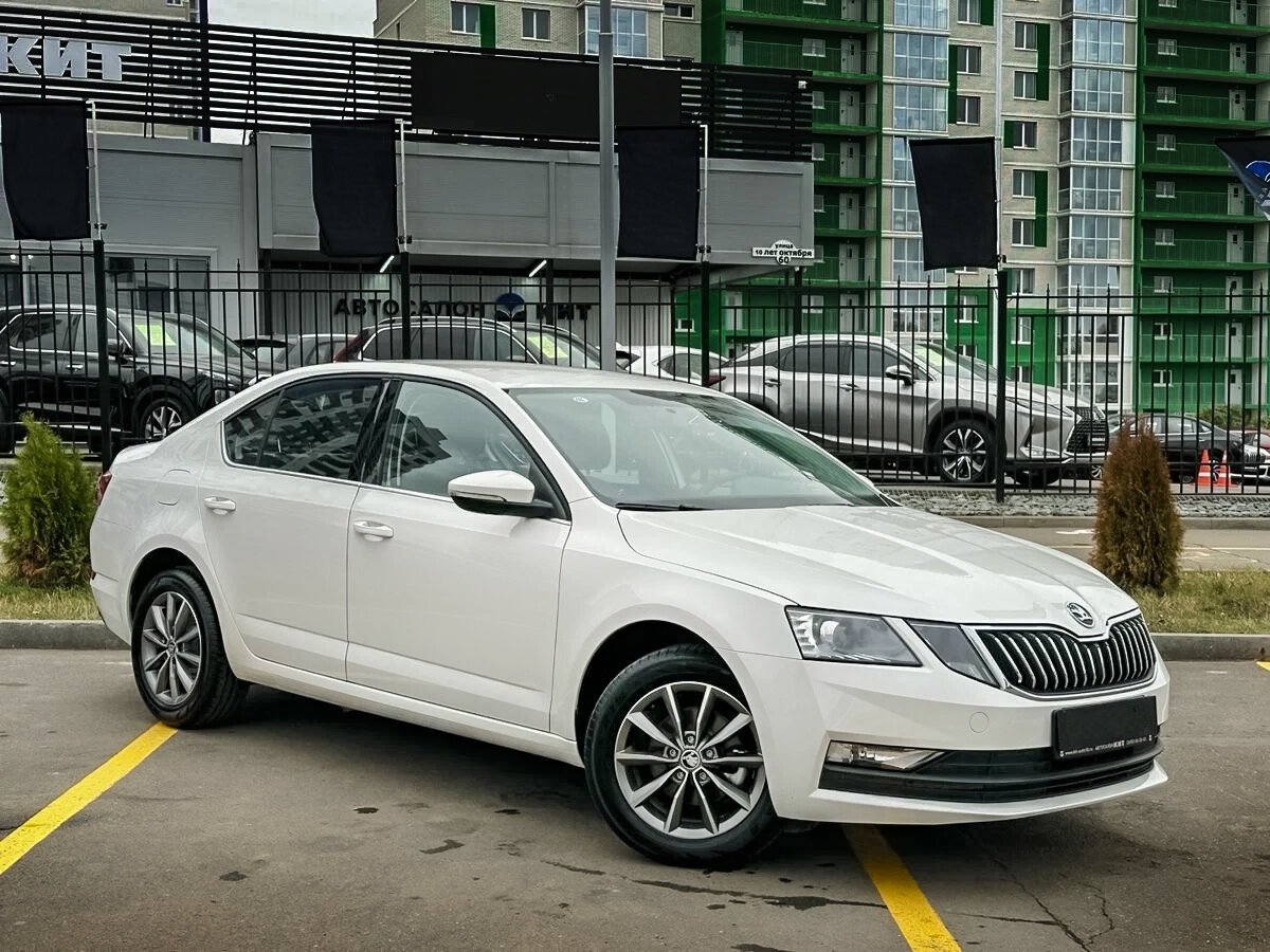 Skoda Octavia A7 рестайлинг новая из Китая за 2.3 мон рублей