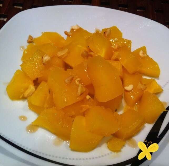 Вкусно, ароматно, необычно. Для разнообразия, с чашечкой свежезаваренного чая - самое то!