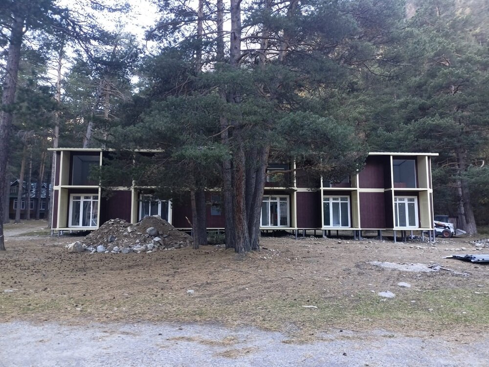 Гостиница на десять номеров с террасами в Эльбрусе