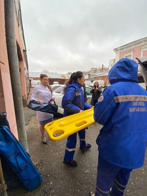    Ивановская станция скорой помощи передала посылку коллегам в зону СВО