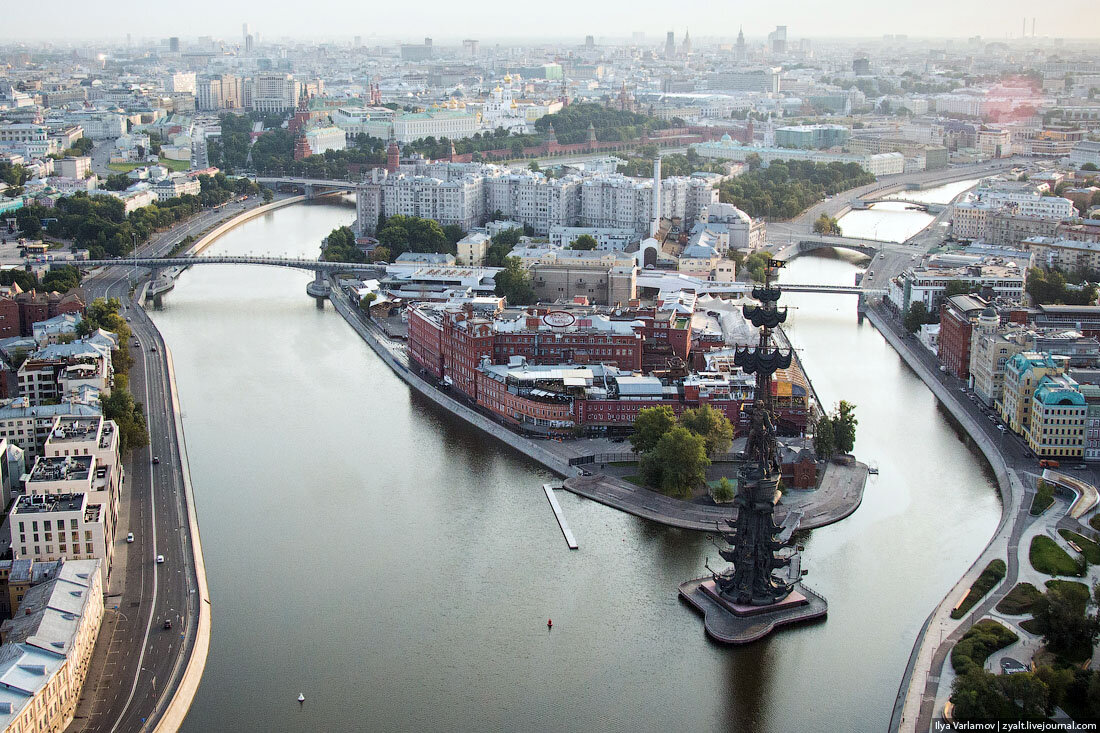 Мост напротив Кремля