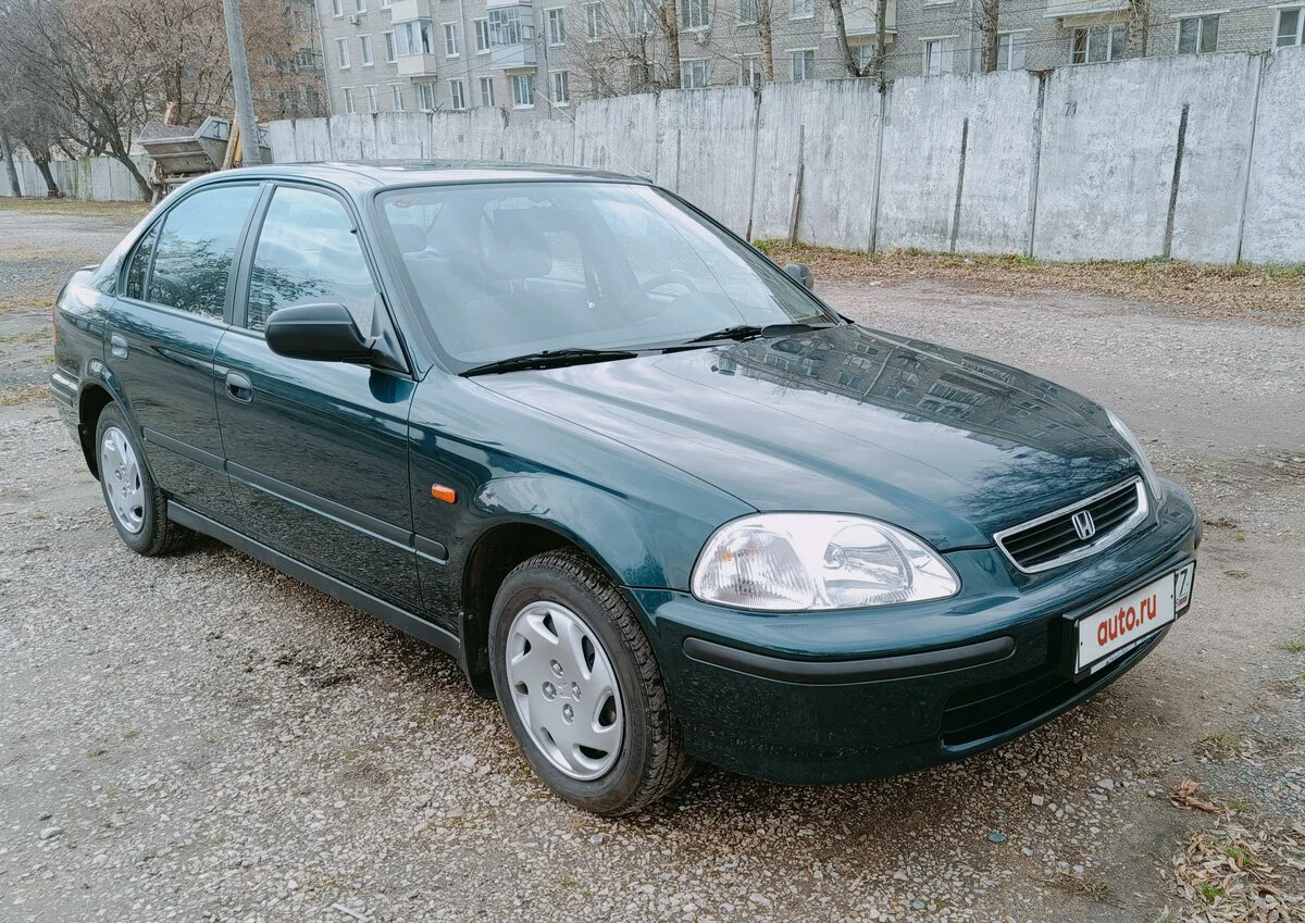 Что лучше, новая Lada Vesta или 26-летний Honda Civic с пробегом 6,7 тыс.  км? Идеально сохранившийся японский седан выставили на продажу за 1,6 млн  рублей | iXBT.com | Дзен