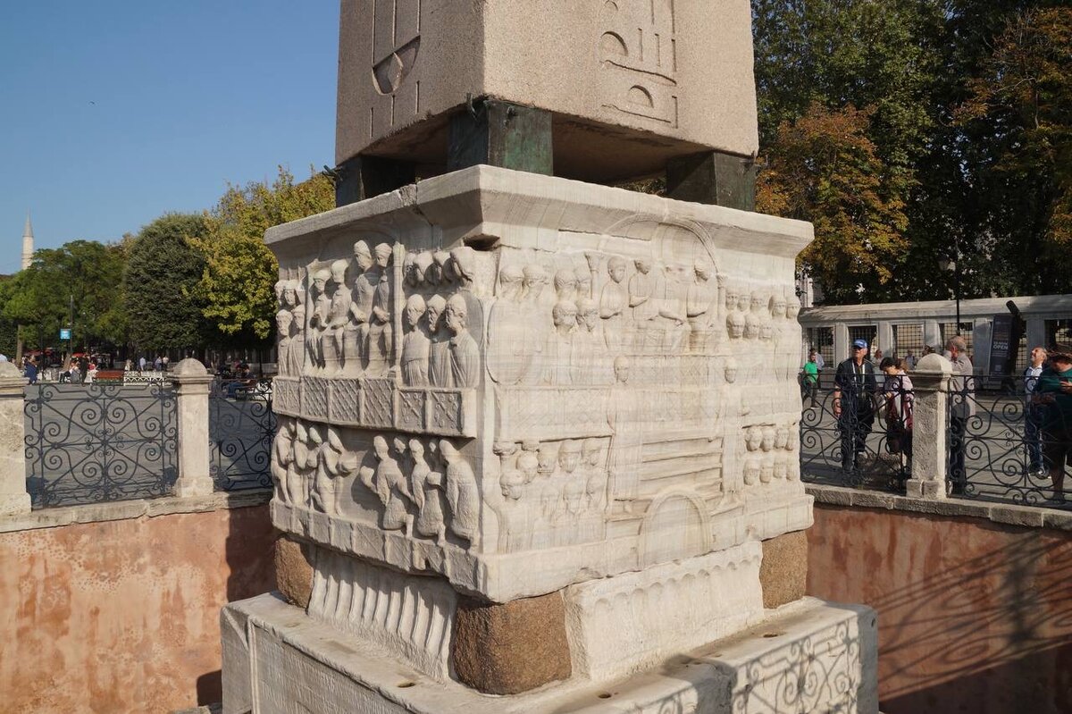 Обелиск Феодосия
