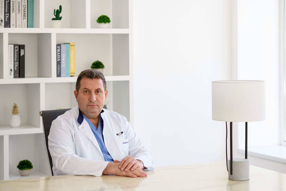 Якимец Валерий Григорьевич. Ведущий пластический хирург Эстет Клиник