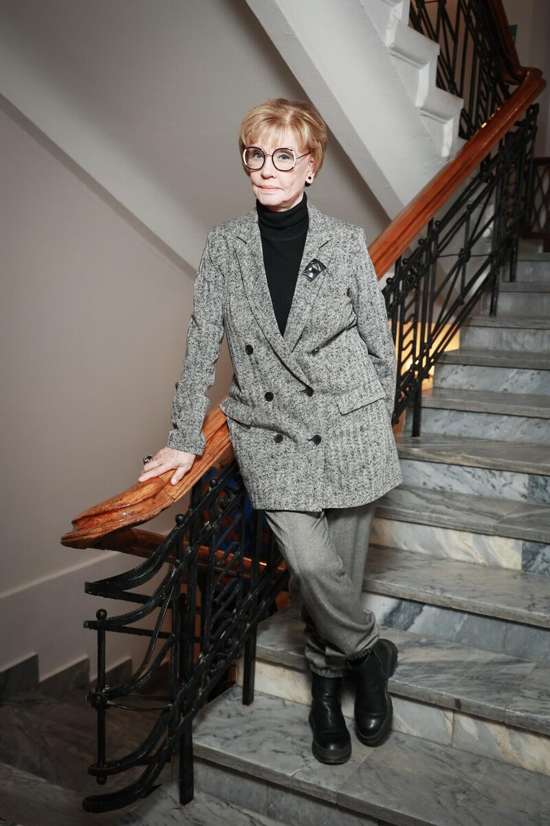    Вера Алентова